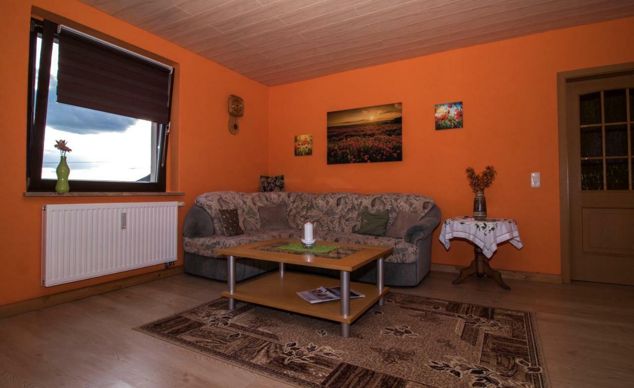 Am Balkon Des Erzgebirges Apartment Bernsbach Exterior photo